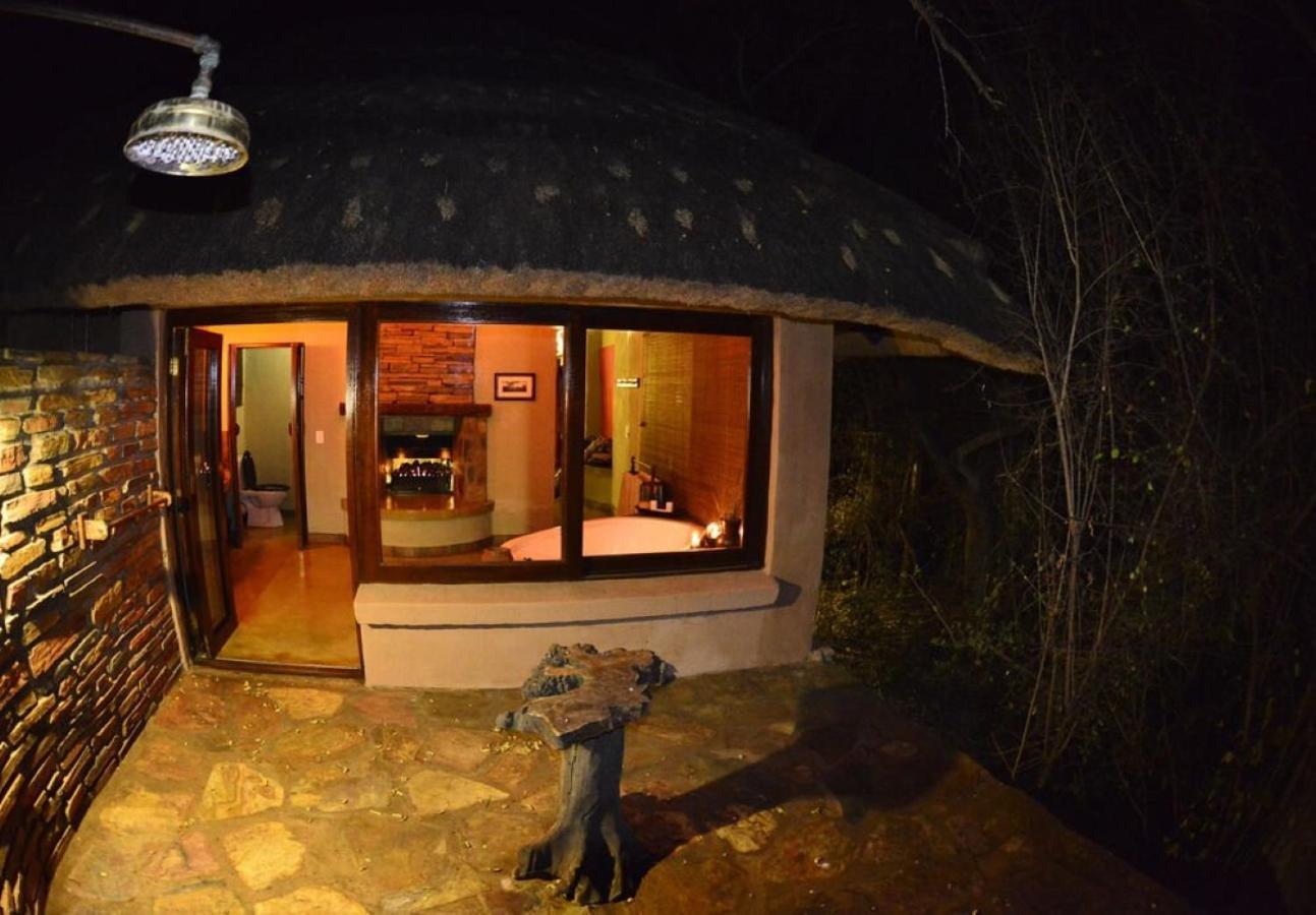 Motswiri Private Safari Lodge Madikwe viltreservat Exteriör bild